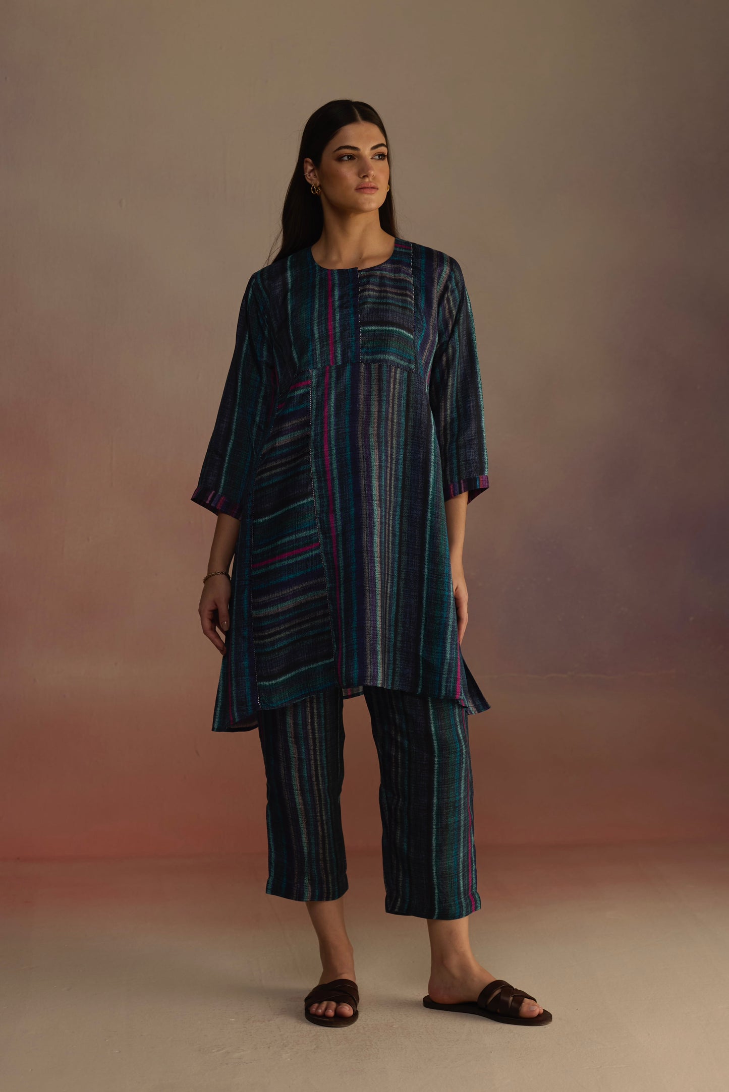 Awning Short Kurta