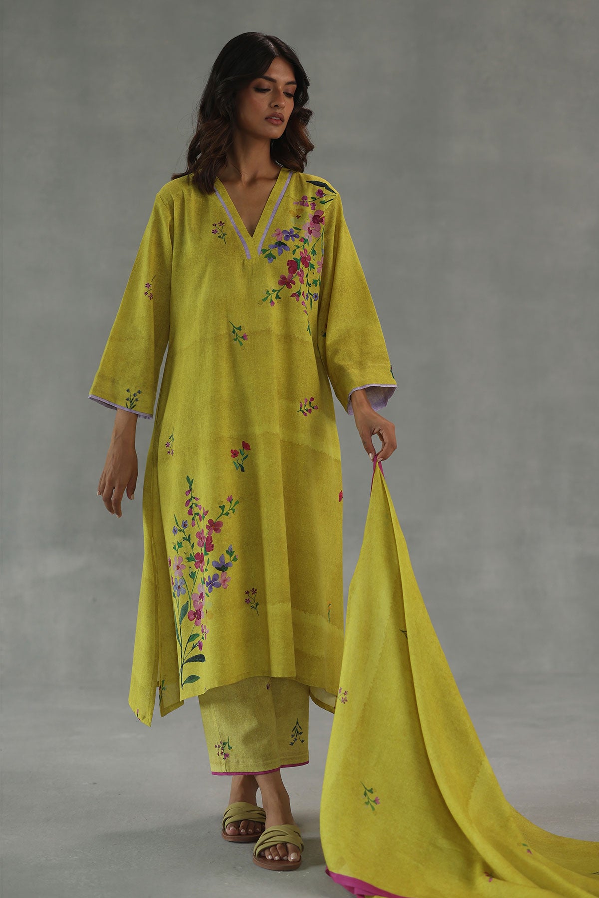 Viola Kurta Set