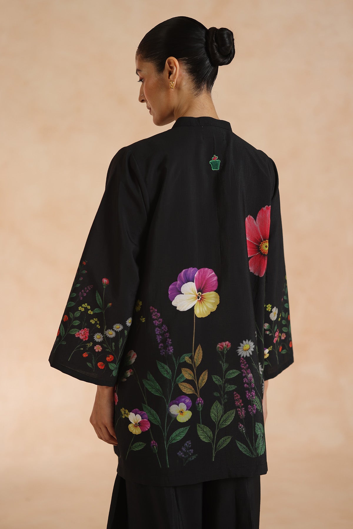 Aria Farshi Set